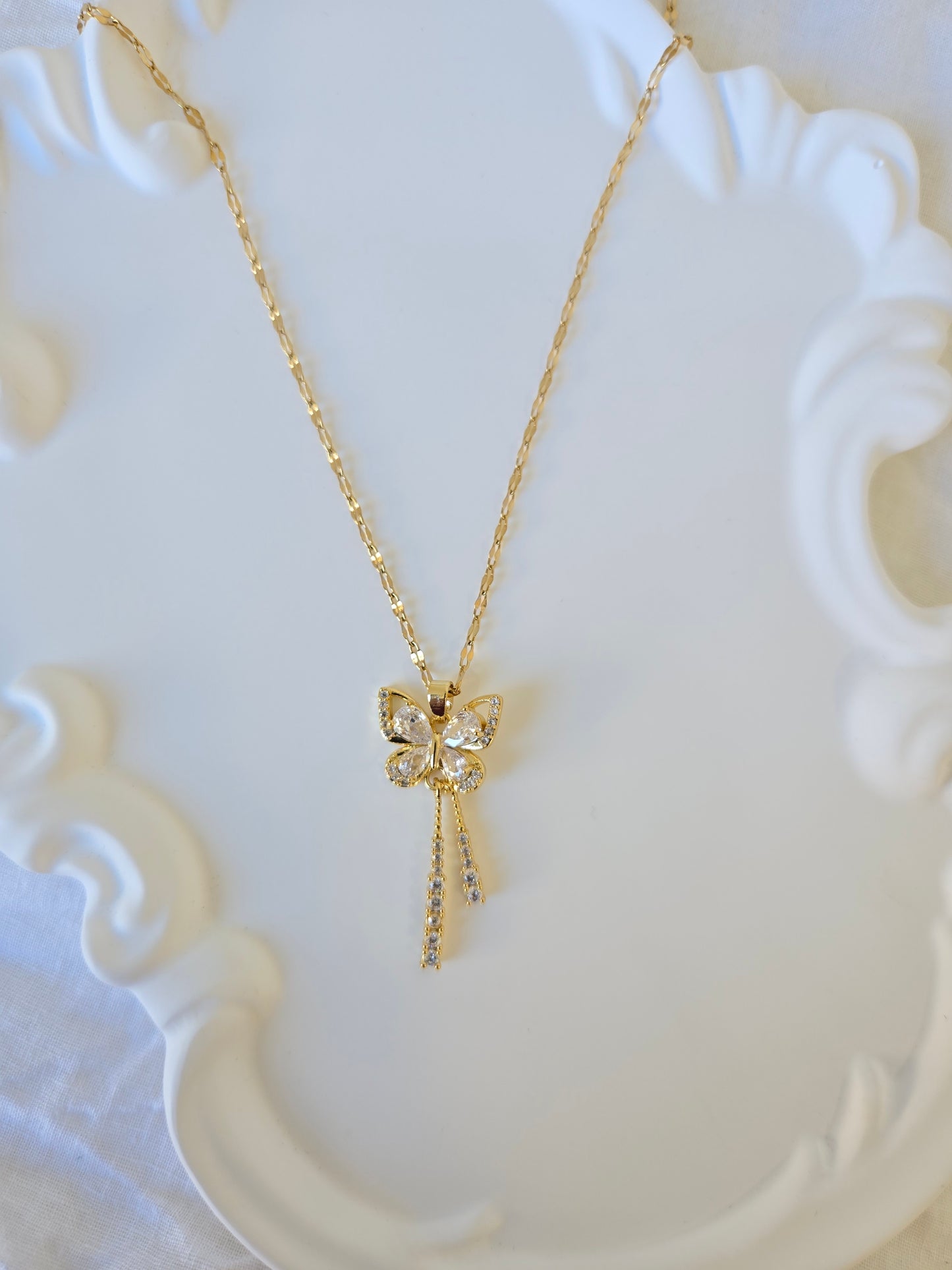 Hanging Butterfly Chain Necklace