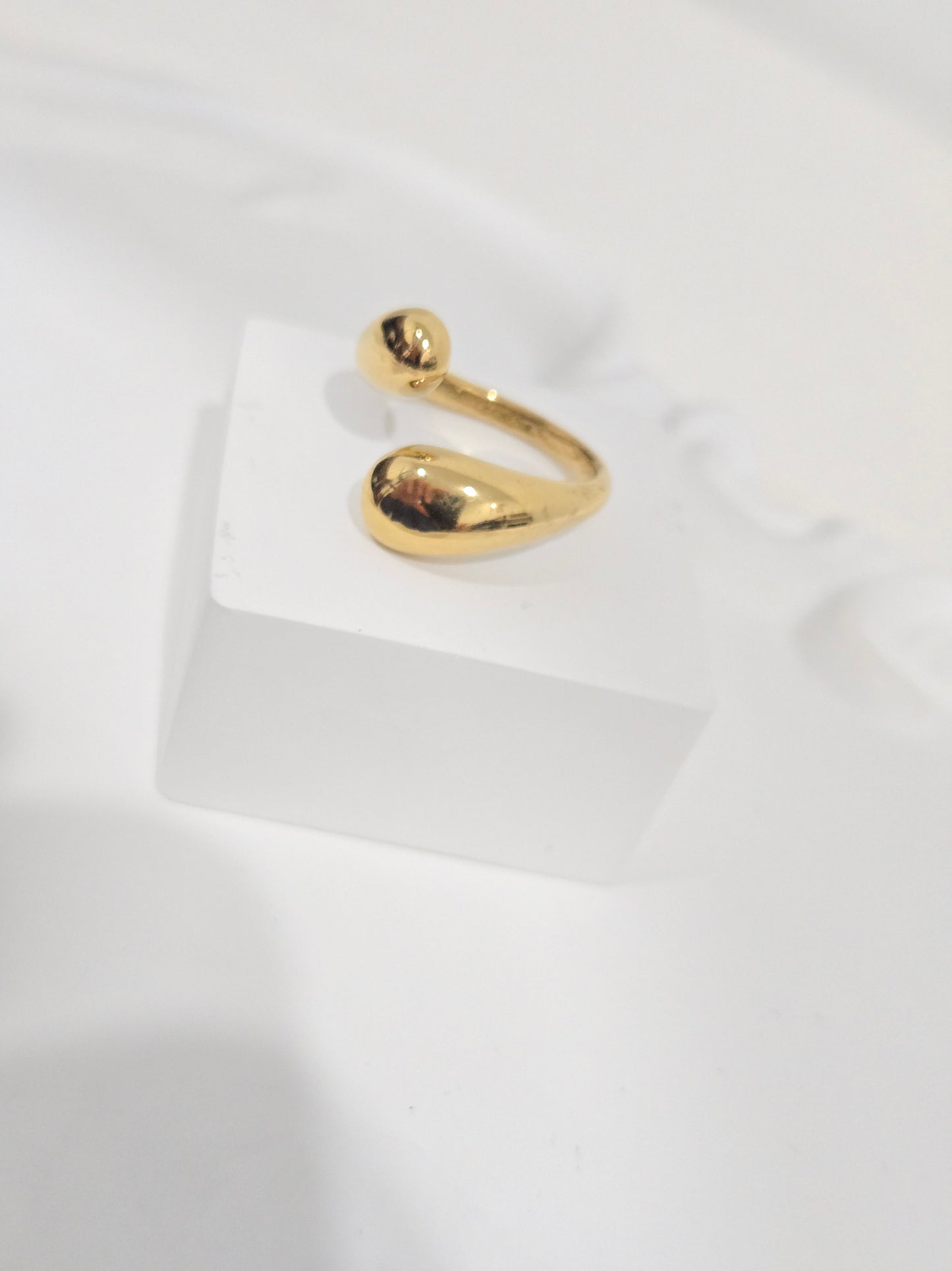 C Shape Golden Ring