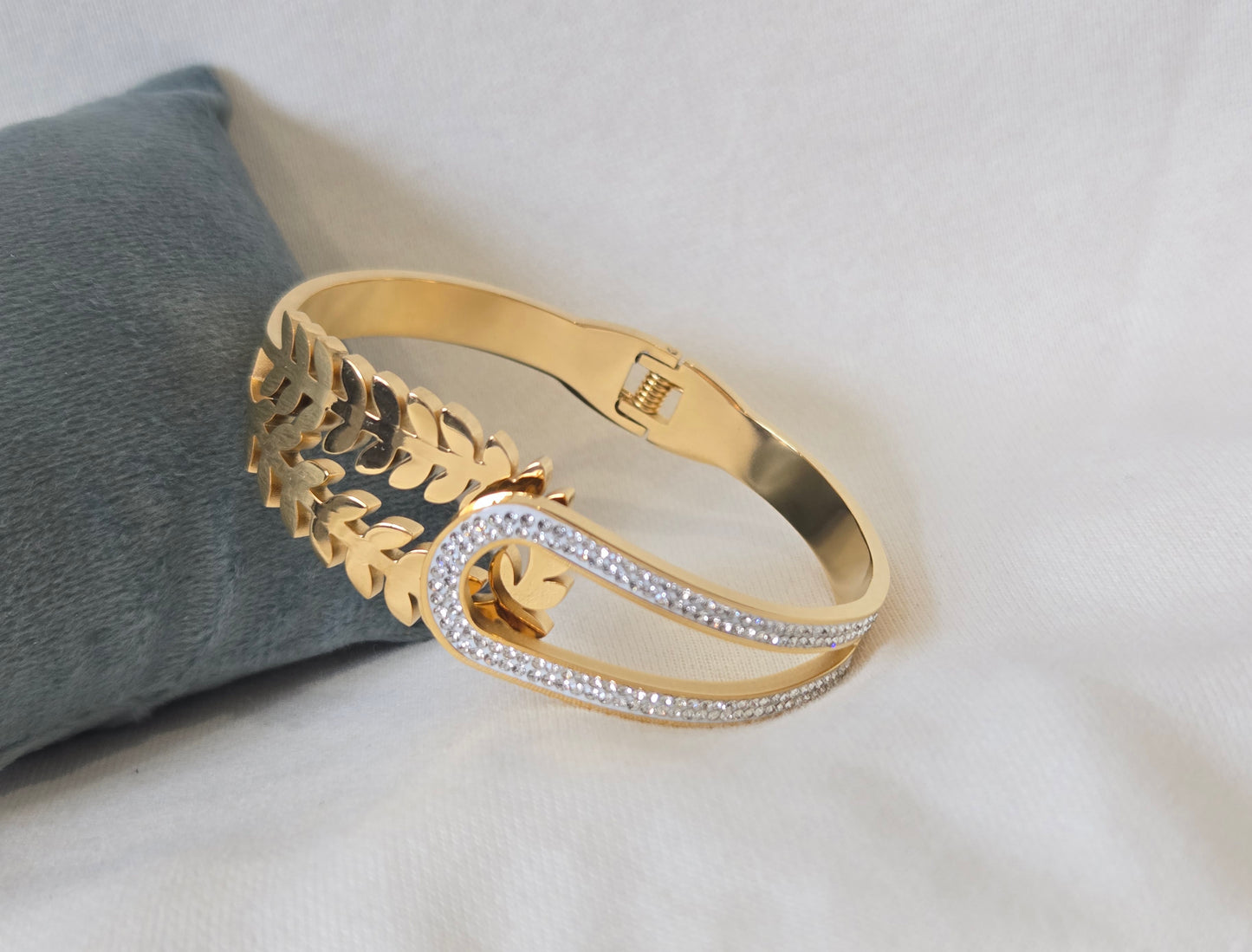 Leaf U Bangle Bracelet