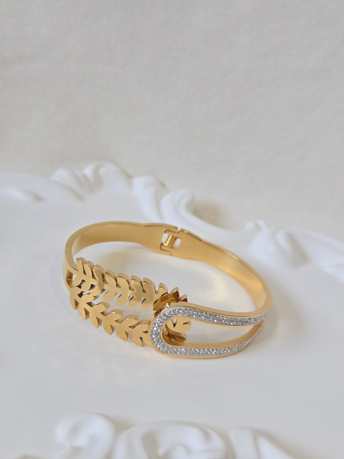 Leaf U Bangle Bracelet