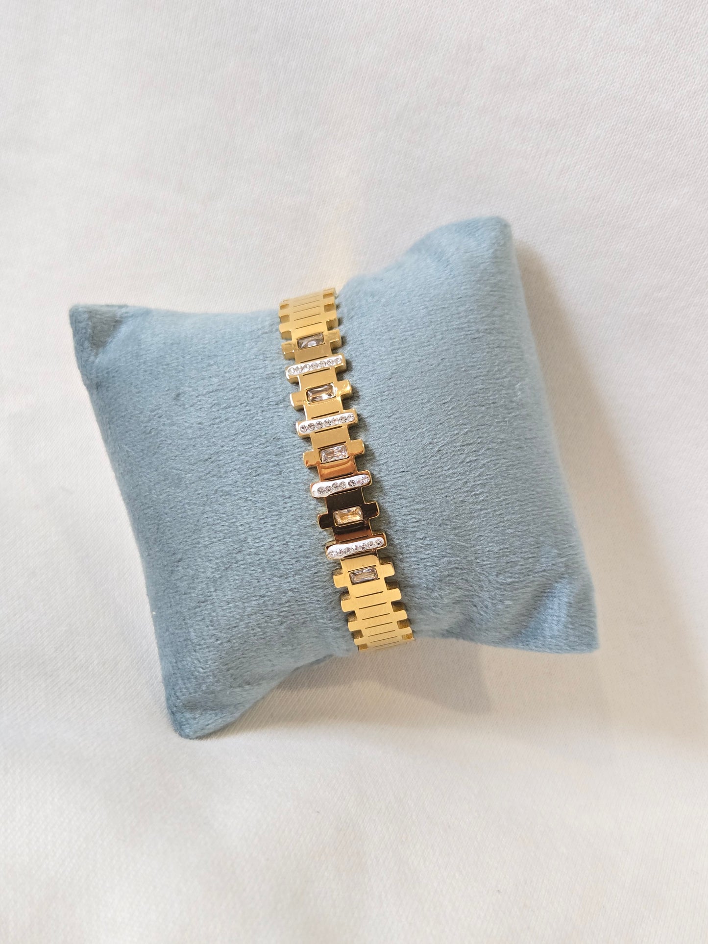 Sparkling Links Bangle Bracelet