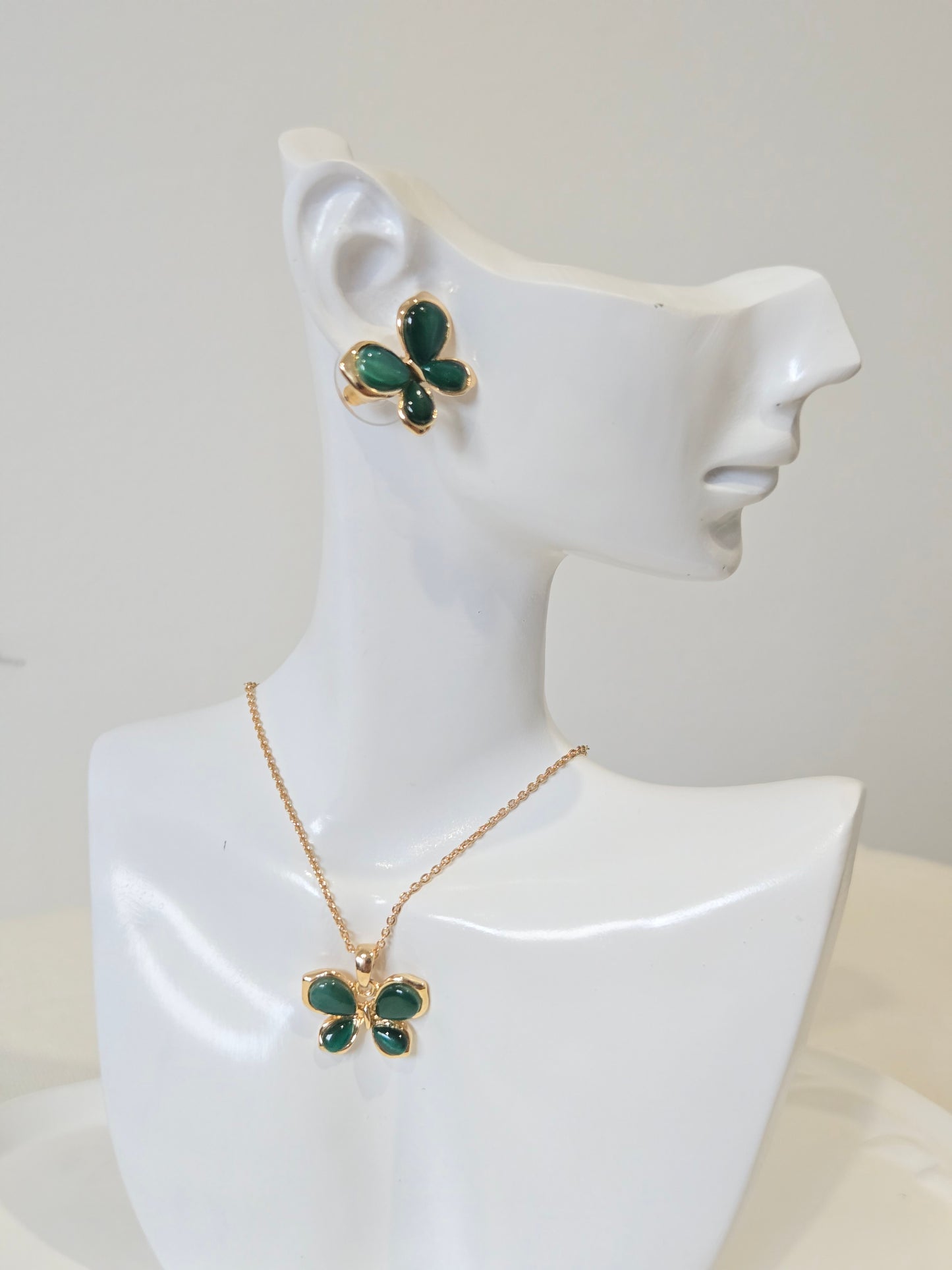 Emerald Butterfly Necklace Earrings Set