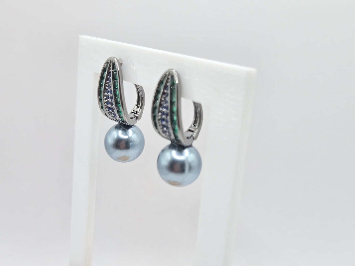 Regal Emerald Crystal Pearl Drop Earrings