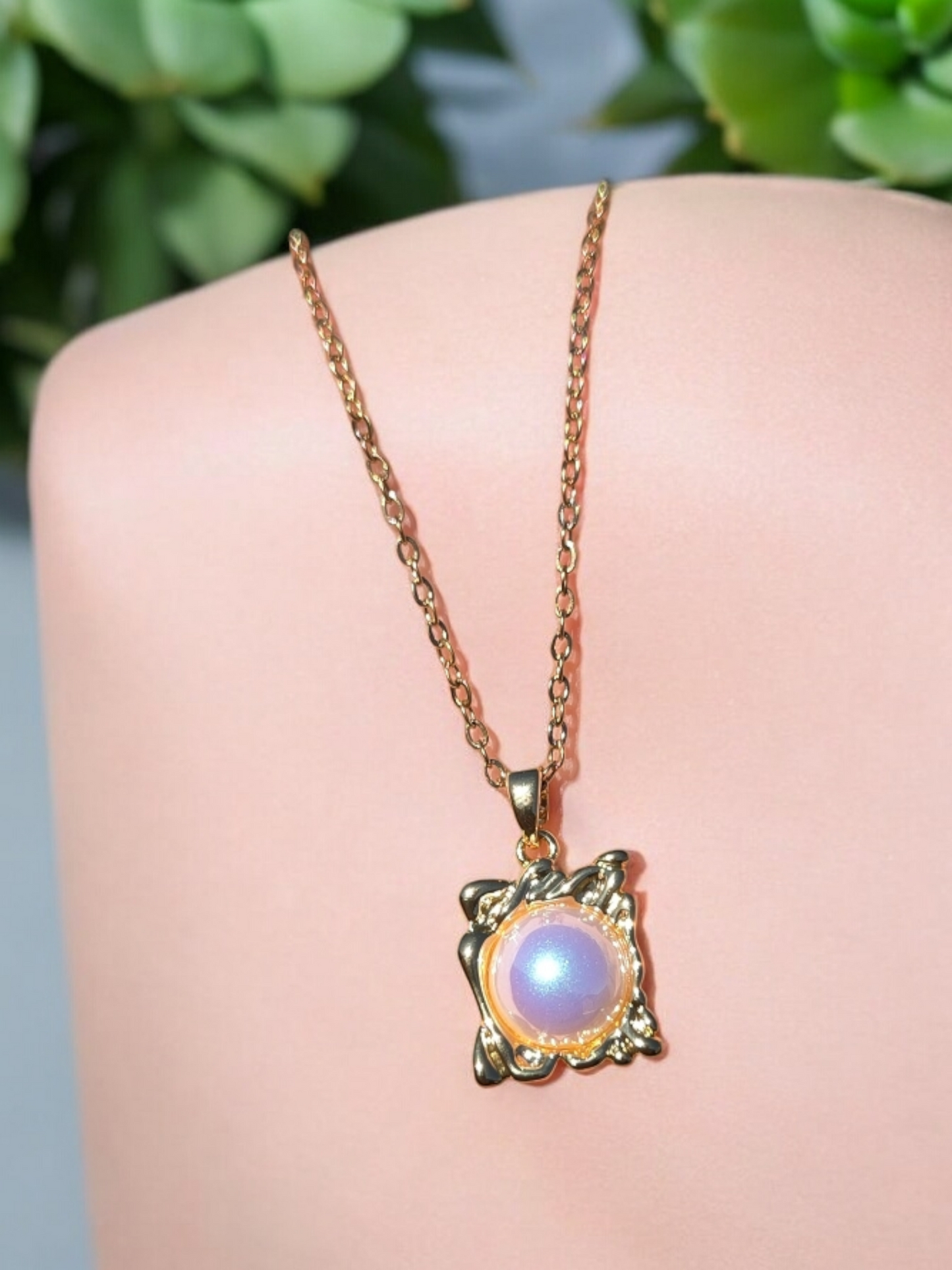 Gold Iridescent Pearl Pendant