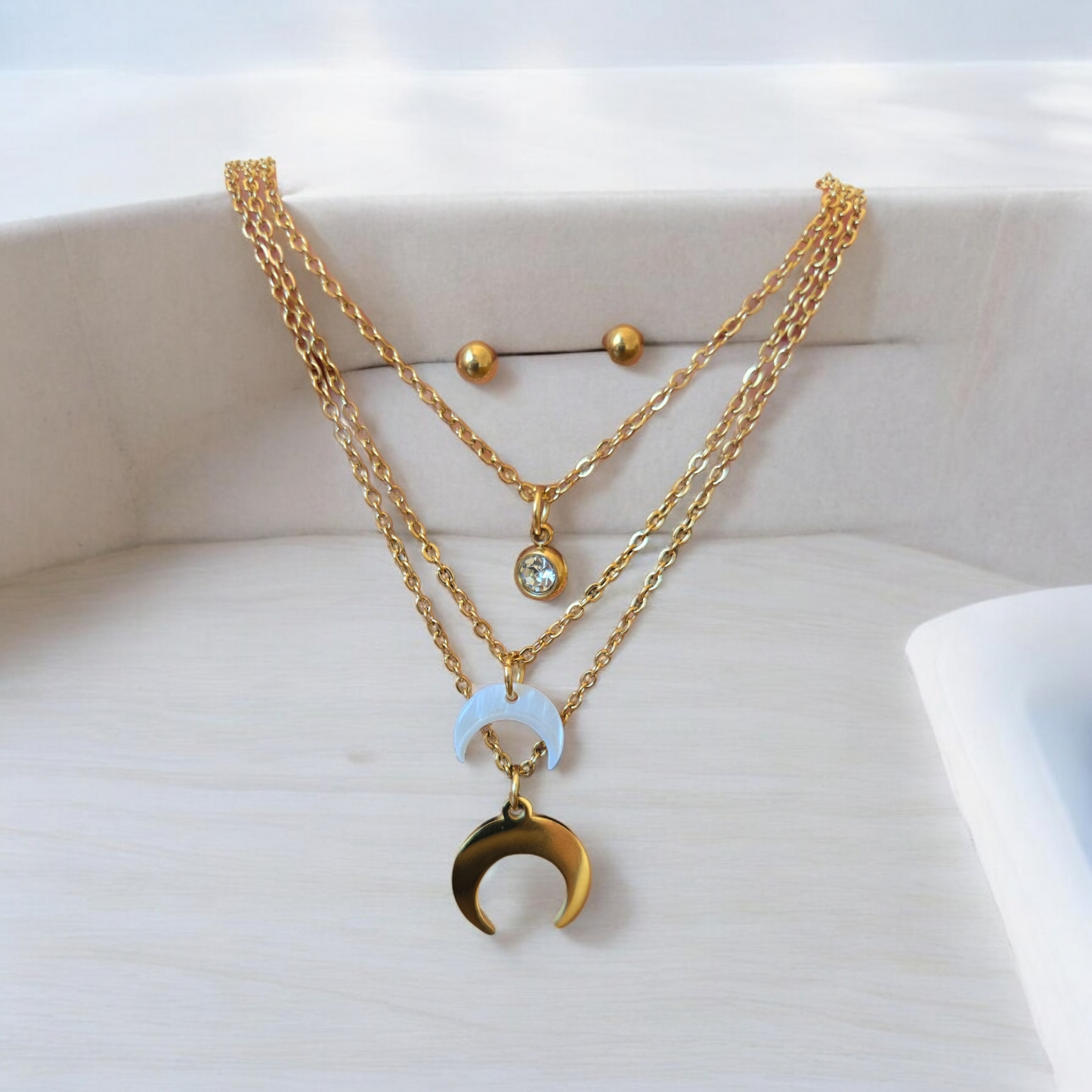 Multilayer Golden Neckpiece set with studs