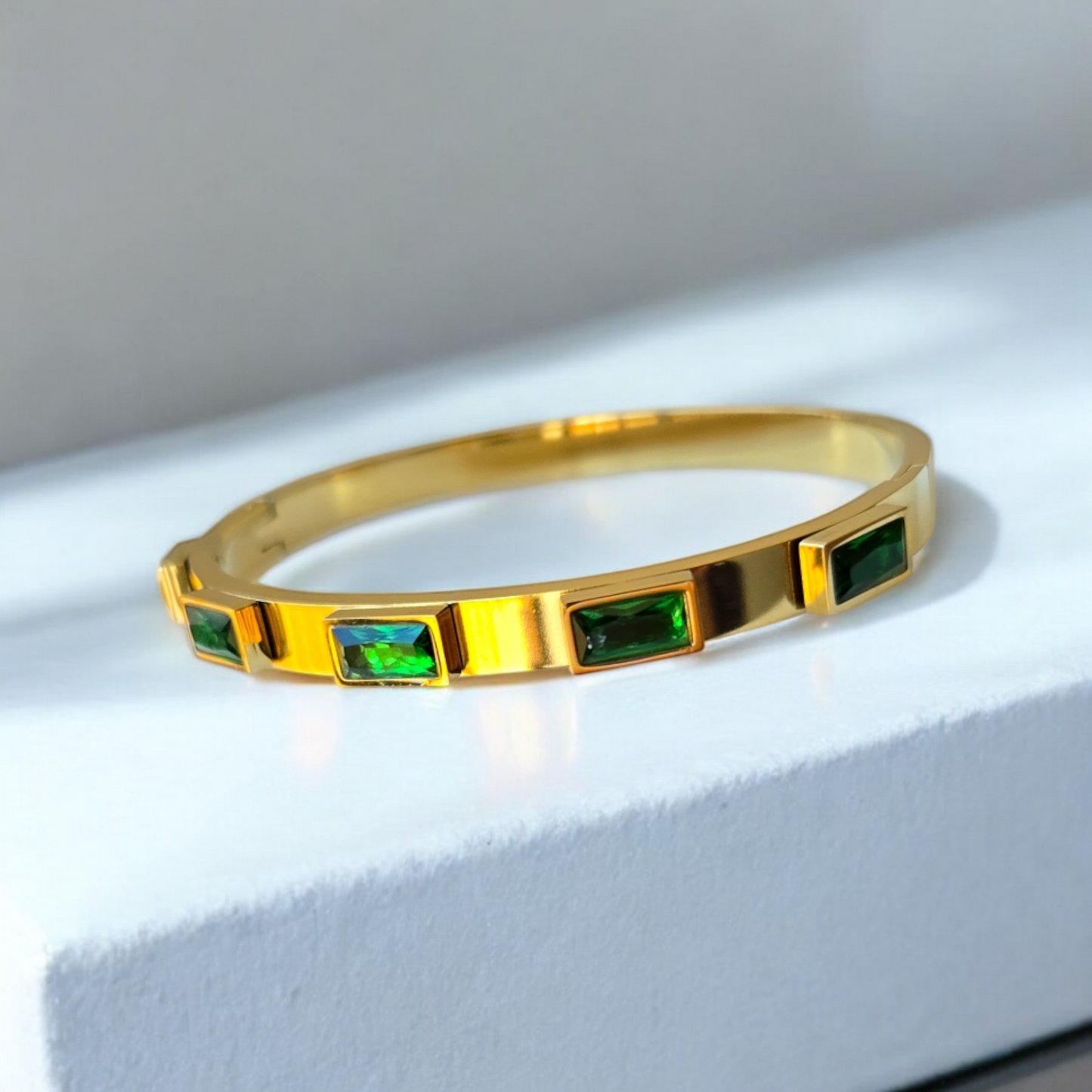 Green Stone Gold Openable Bangle Bracelet