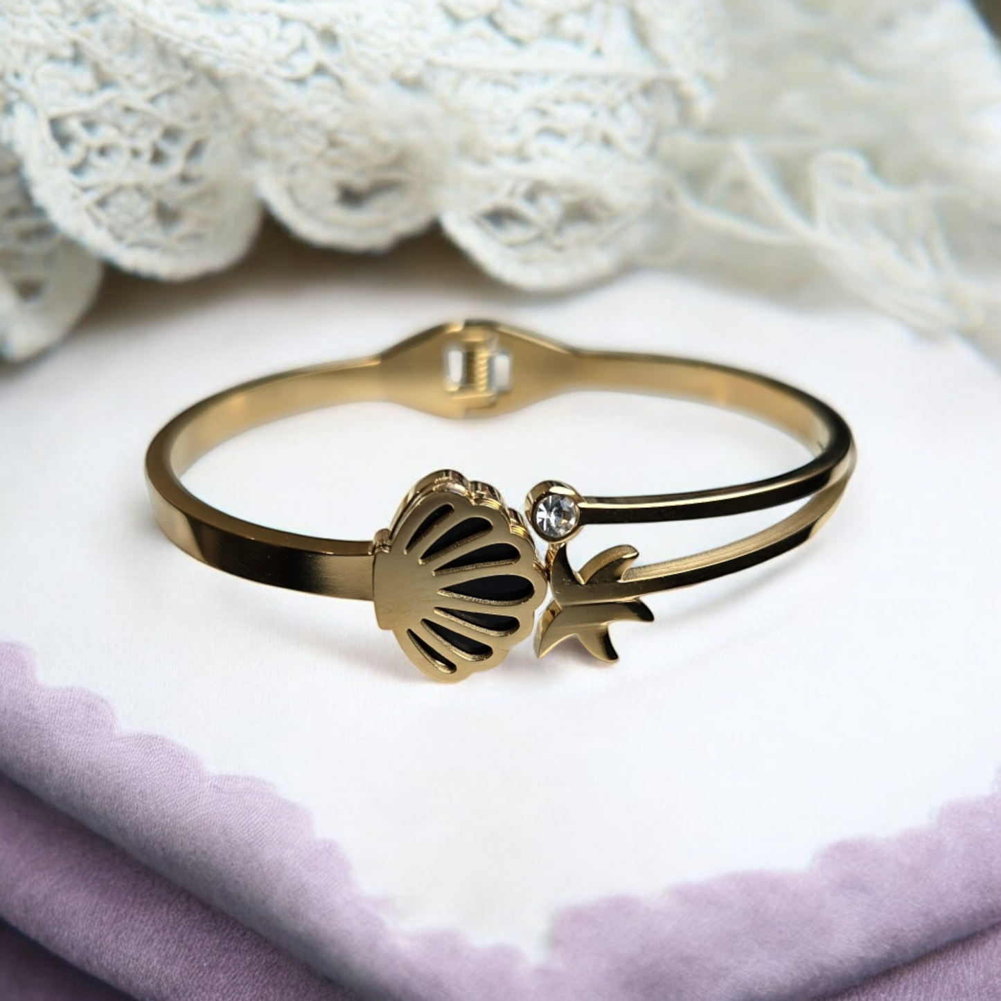 Shell Bangle Bracelet
