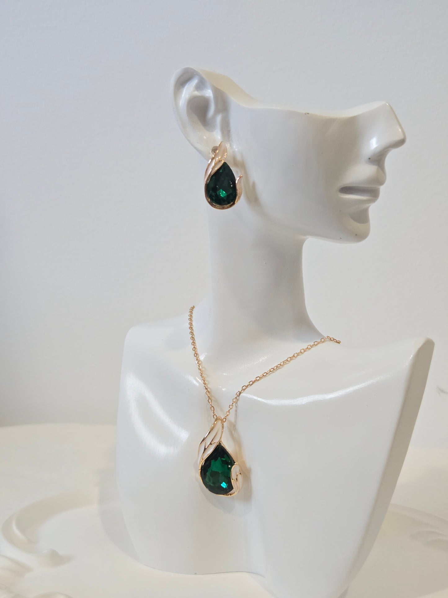 Emerald Green Locket Earrings Pendant Set