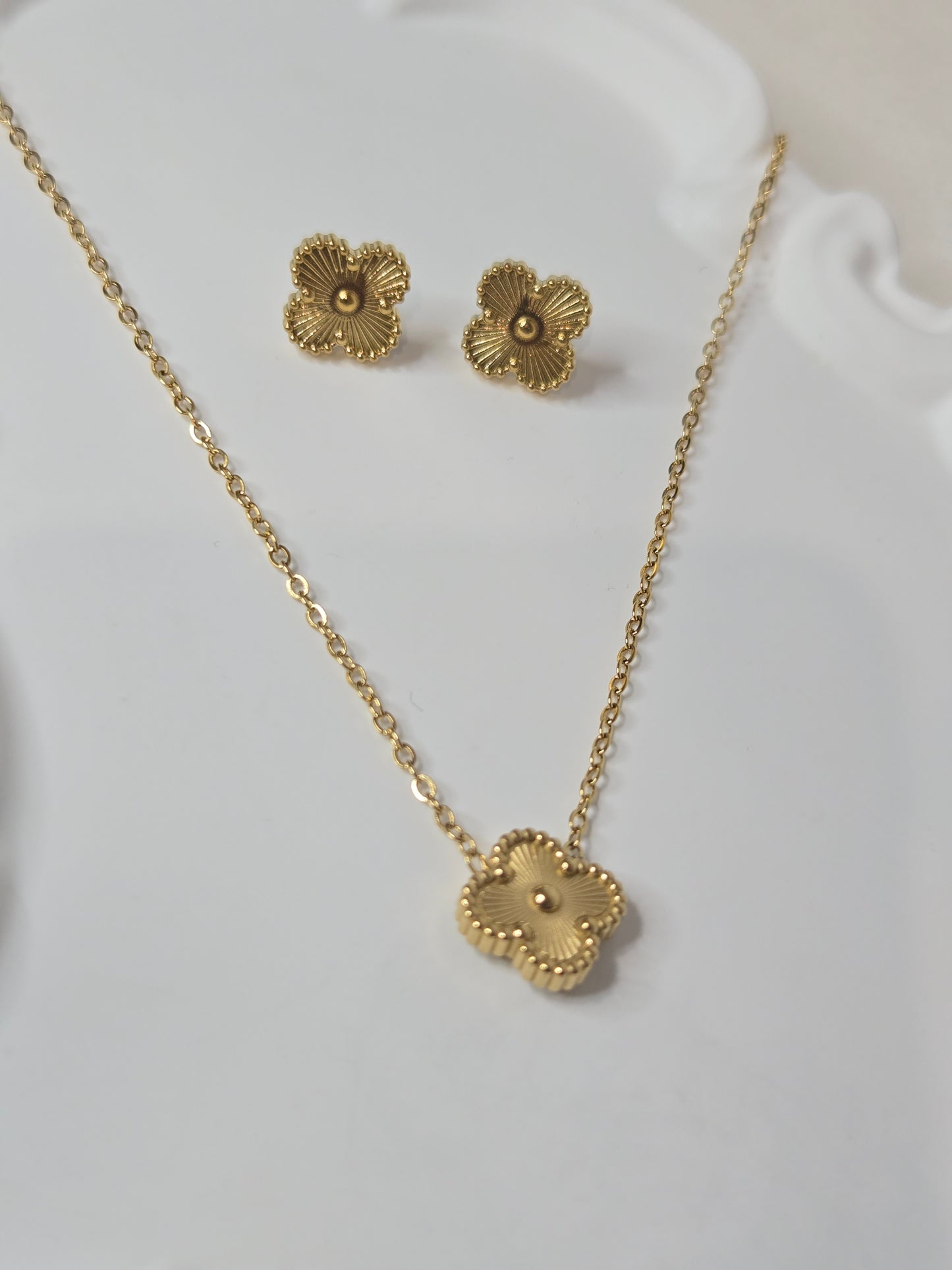 Golden Clover Earrings Necklace Pendant set