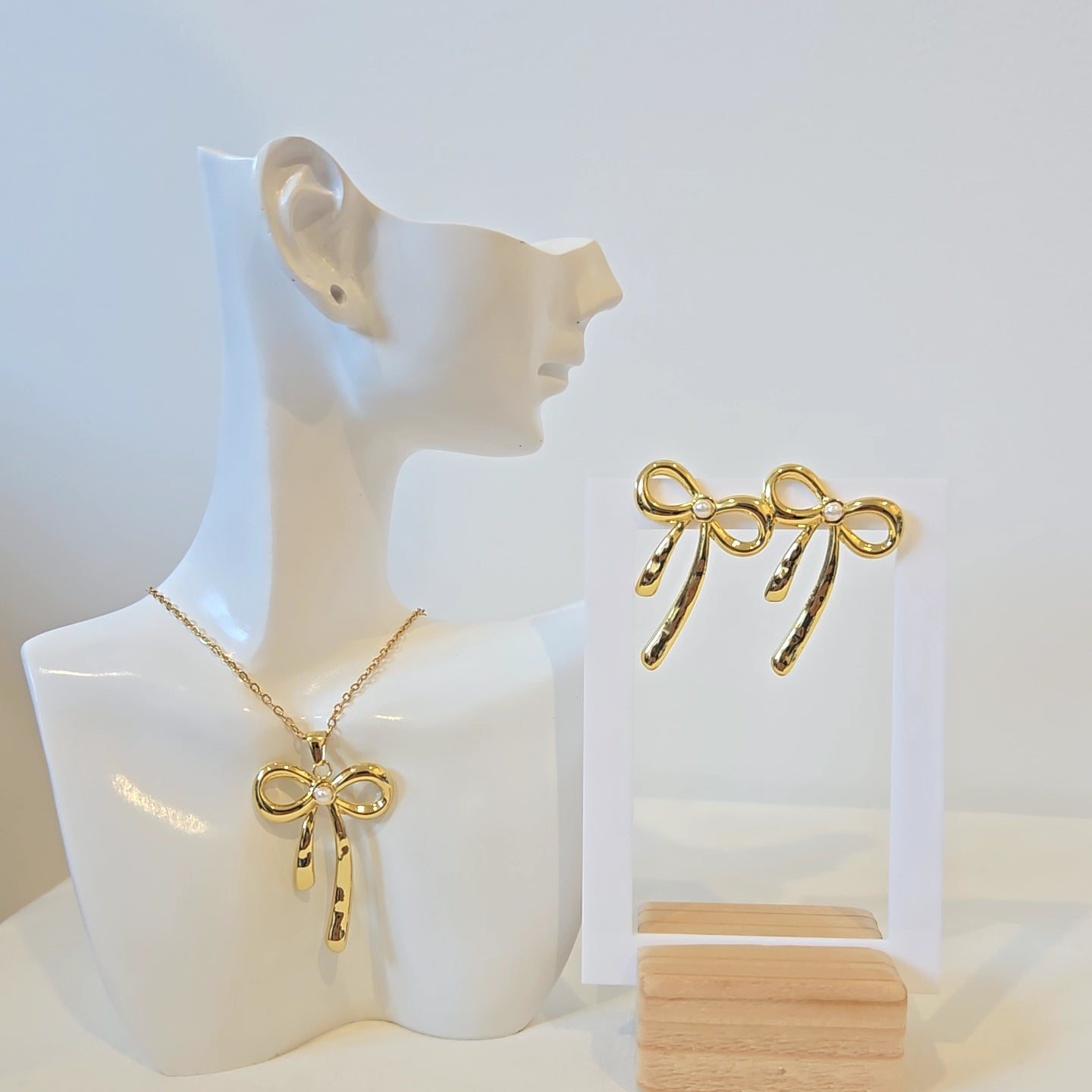 Bow Necklace with Earrings Pendant Set