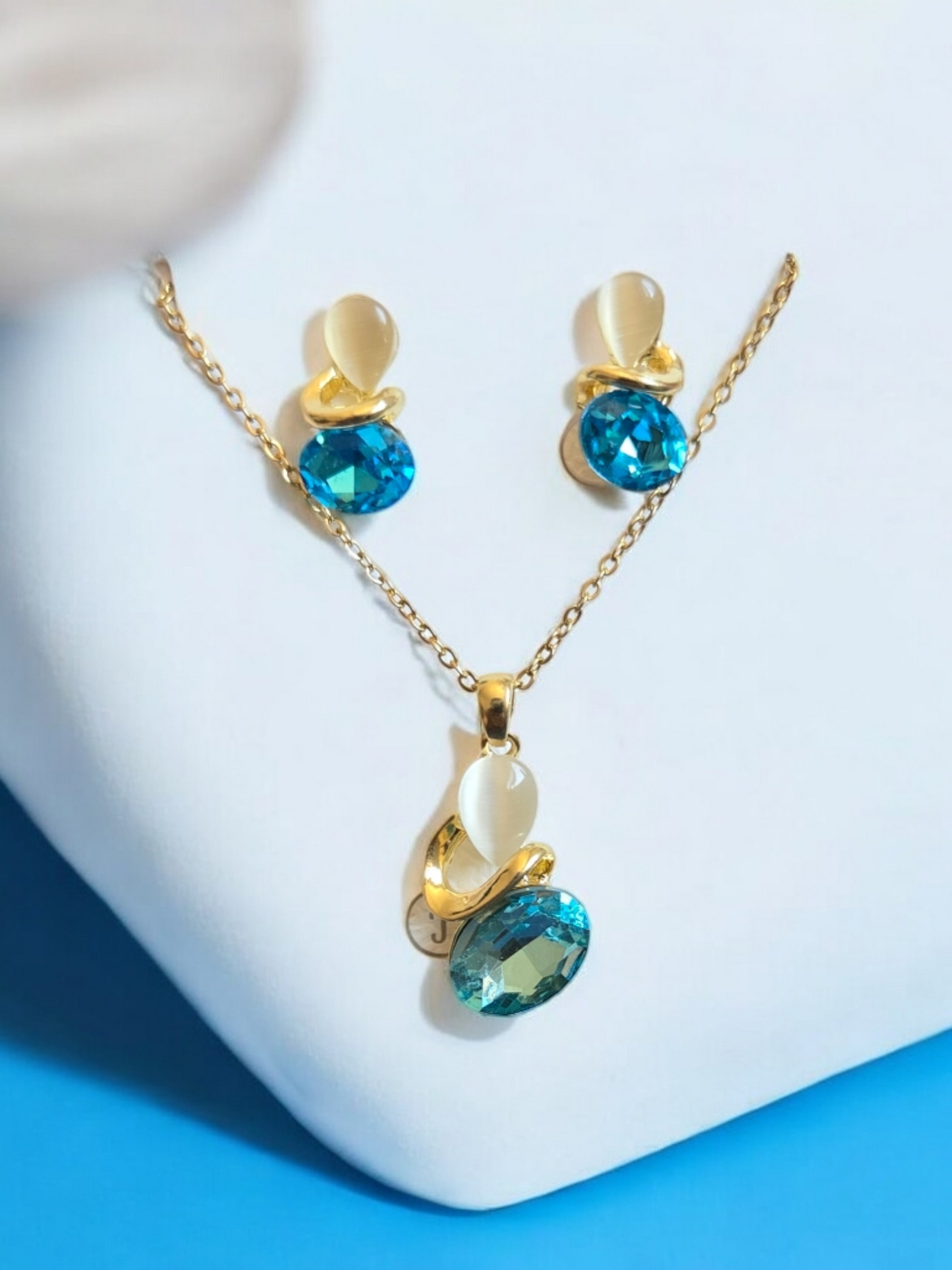 Turquoise Color Stone Necklace Locket With Studs Long Chain Gold Plated Pendant
