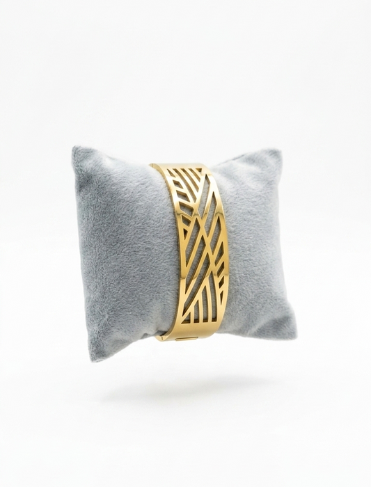 Lattice Cutout Bangle Bracelet