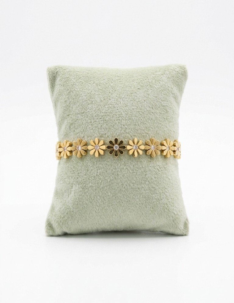 Daisy - Floral Statement Bangle Blacelet