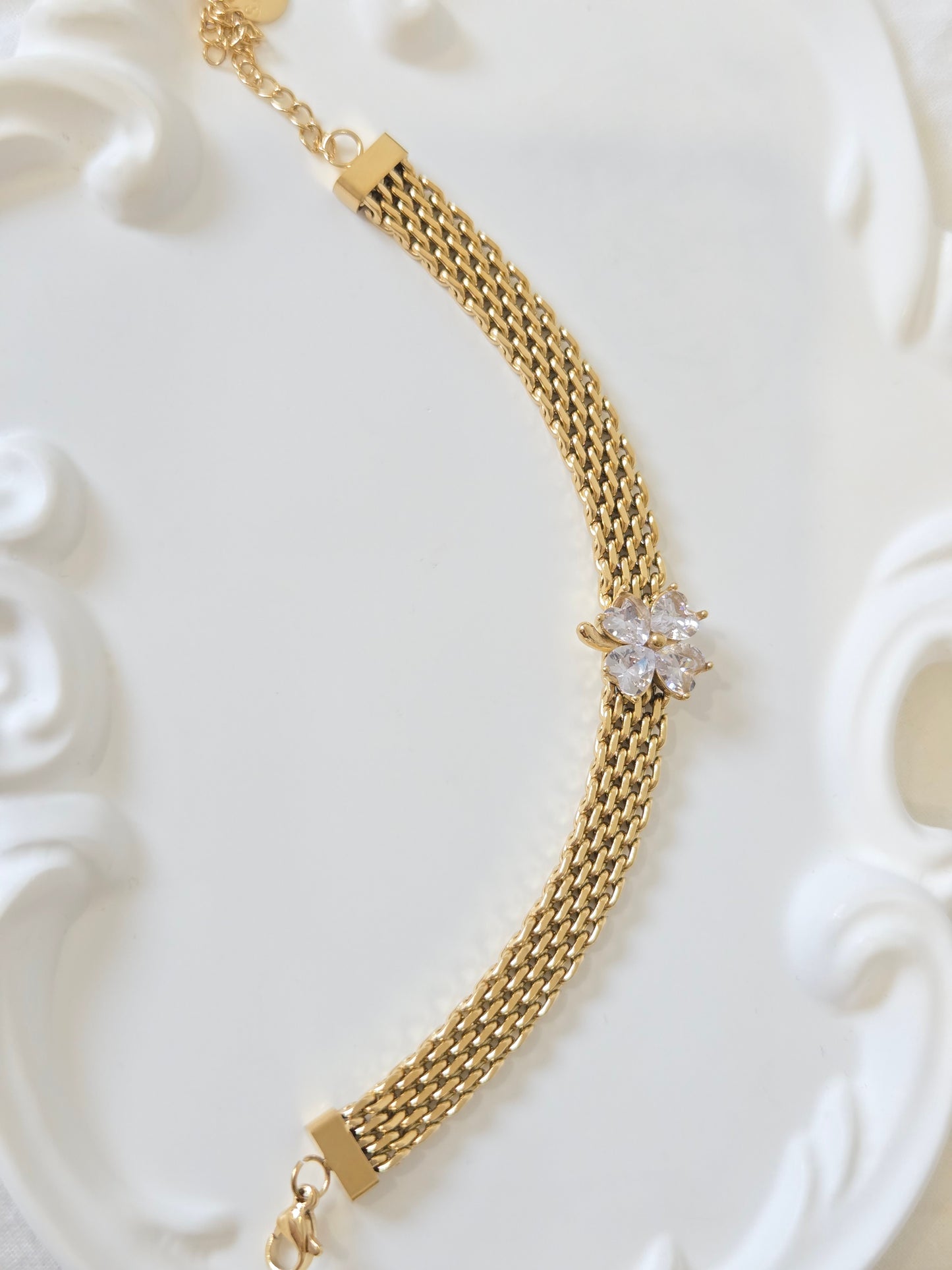 Strap Flower Chain Bracelet