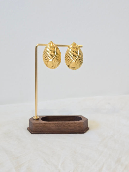 Shell Shape Studs