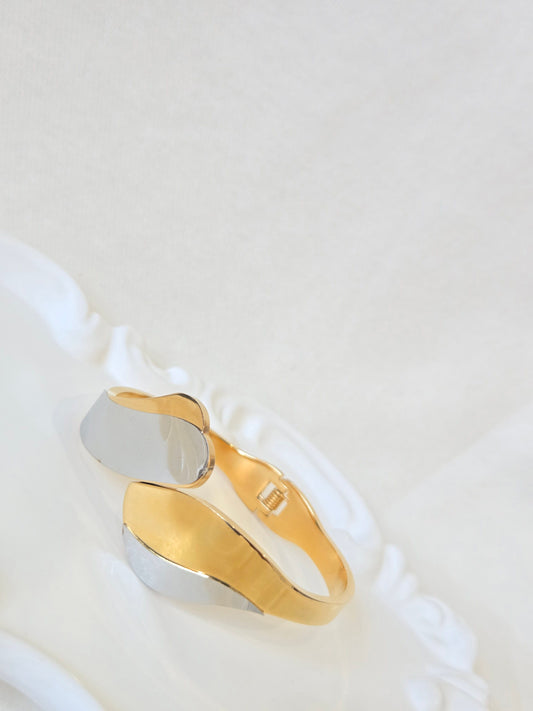 Multi-shade Bangle Bracelet