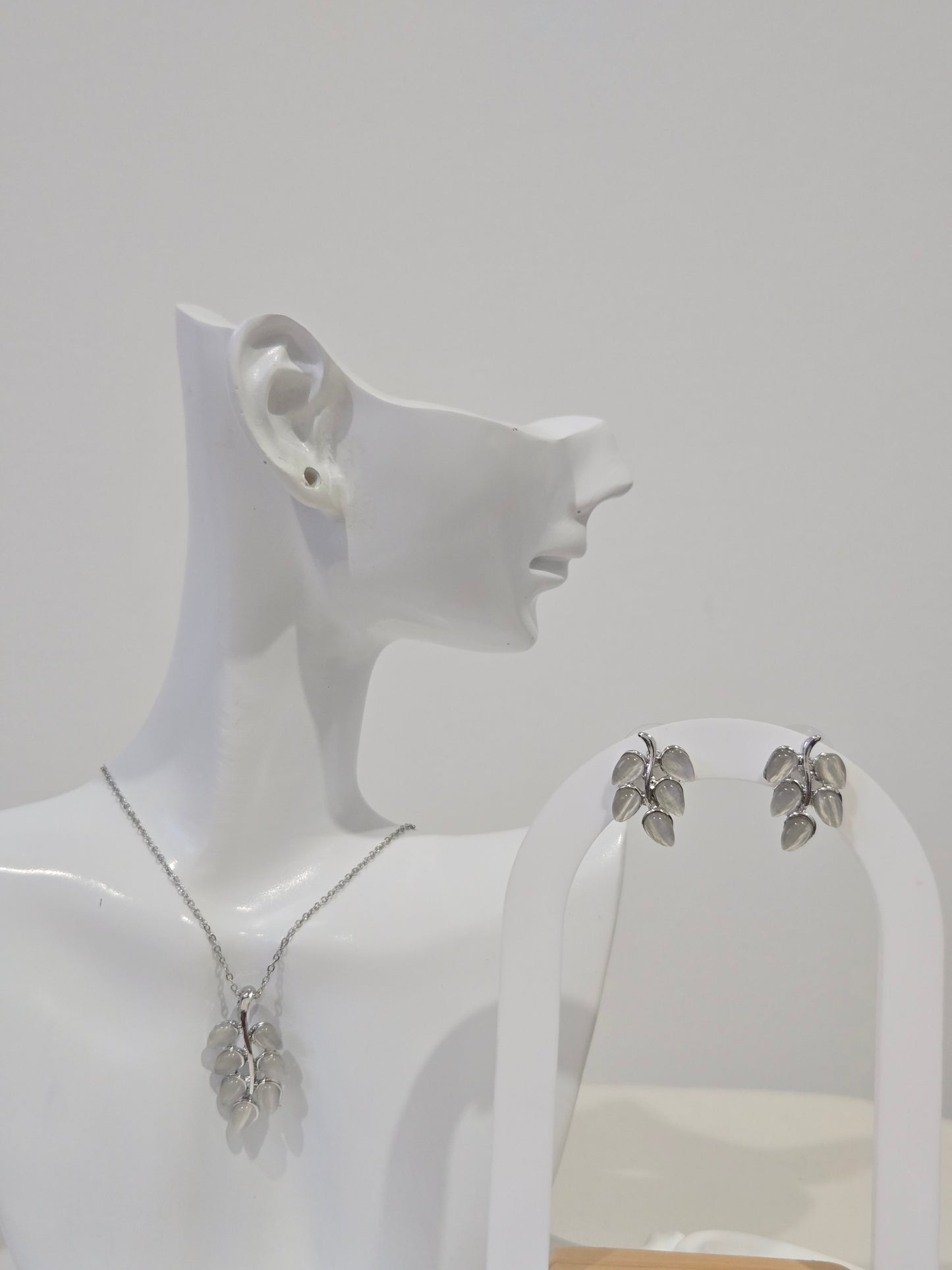 Silver Leaf Necklace Earrings Set