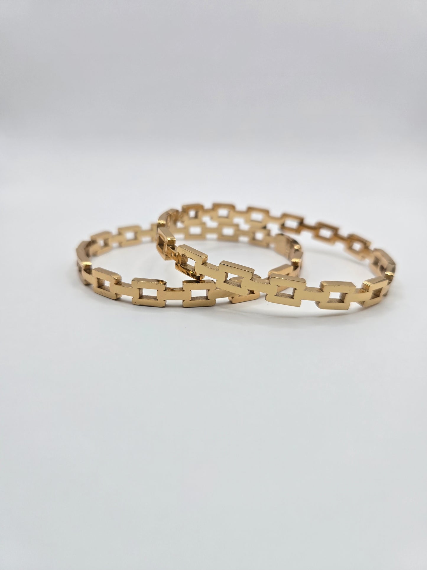 Geometric Link Pattern Bangle Bracelet