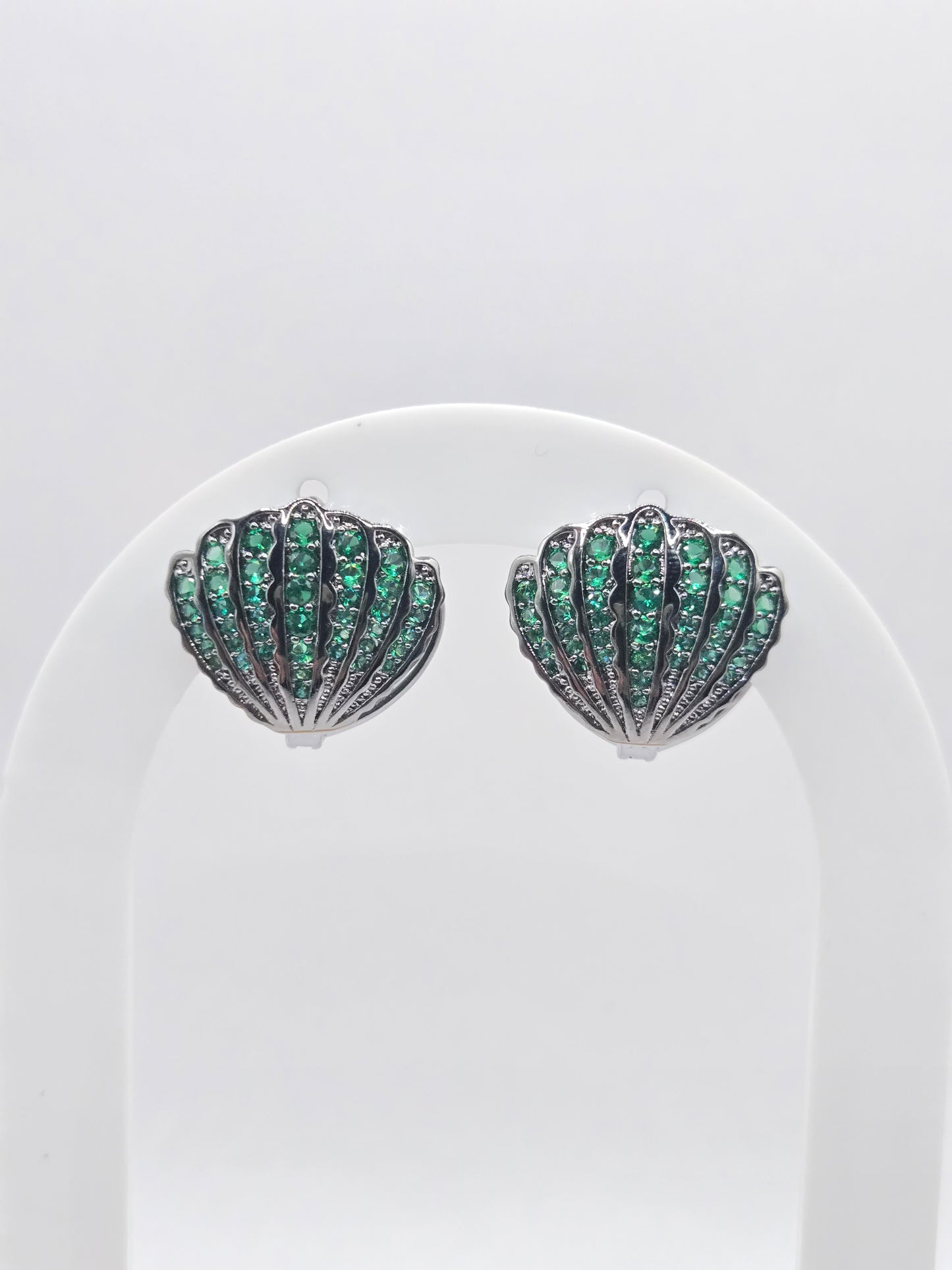 Exquisite Seashell Pave Huggie Hoop Earrings