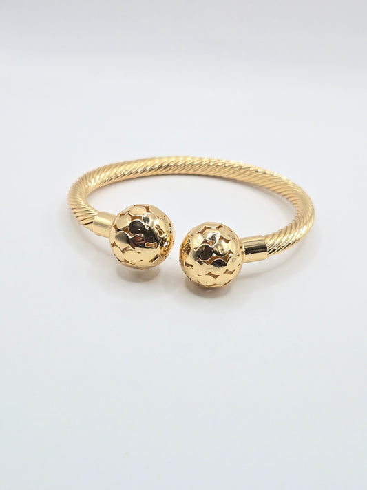 Gold Twisted Bracelet