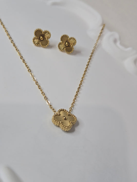 Golden Clover Earrings Necklace Pendant set