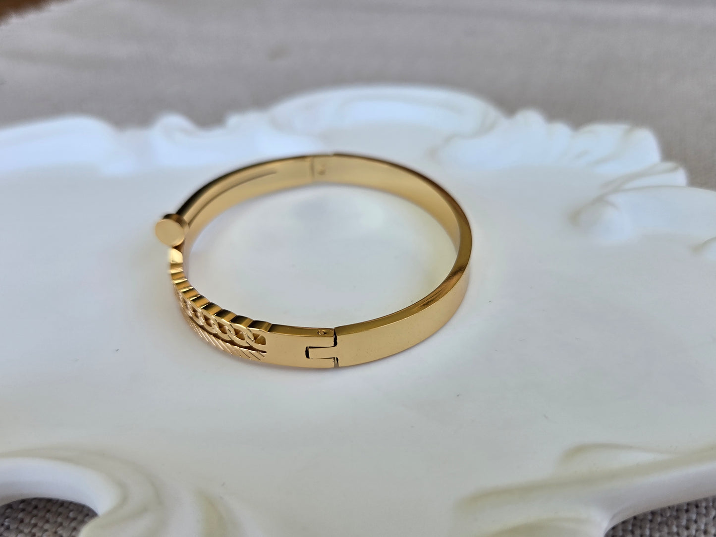Bracelet
